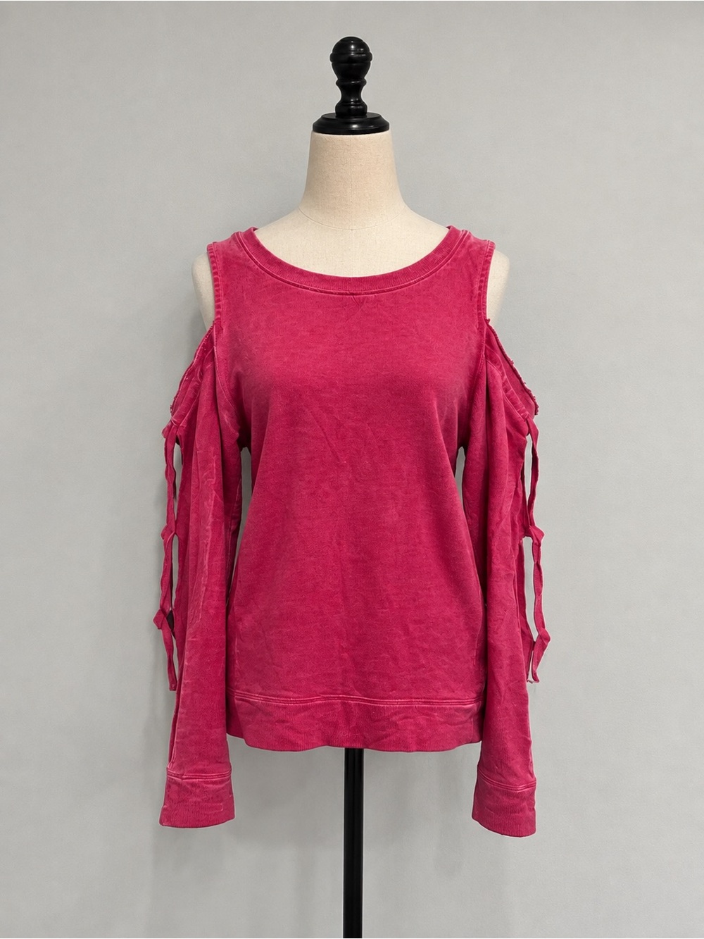 Sanctuary Fuchsia Cold-Shoulder Tie-Sleeve Sweatshirt